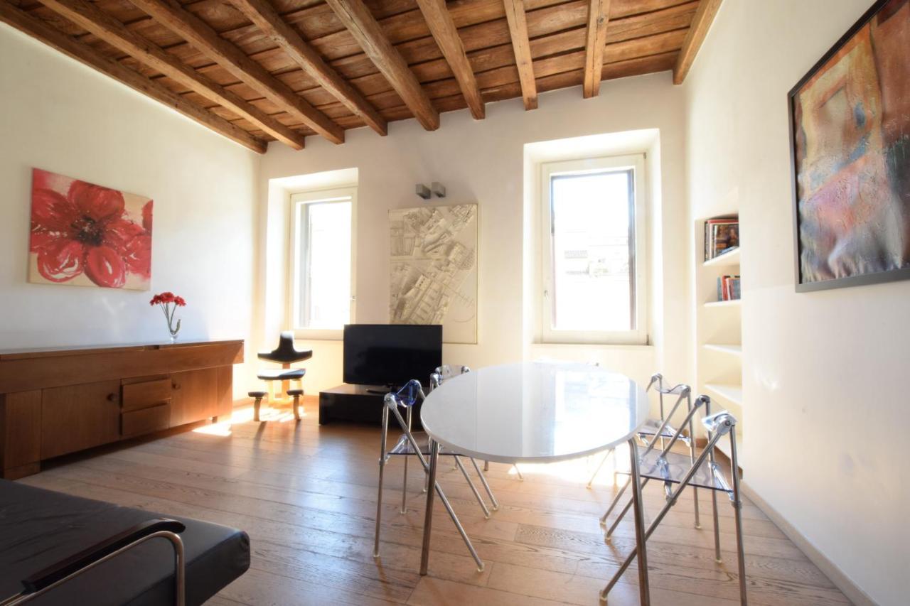 Modern Apartment In Campo De Fiori โรม ภายนอก รูปภาพ