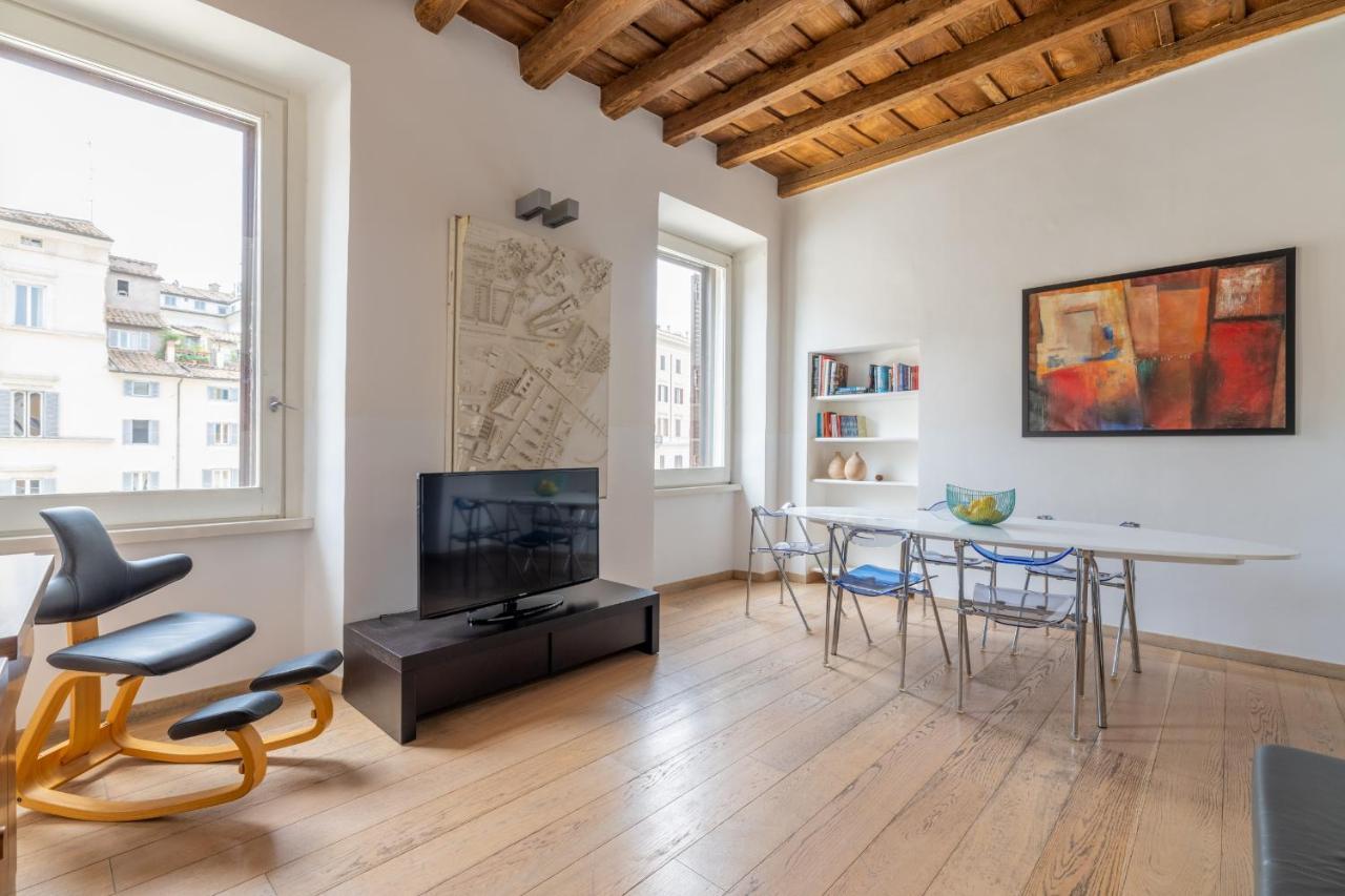 Modern Apartment In Campo De Fiori โรม ภายนอก รูปภาพ