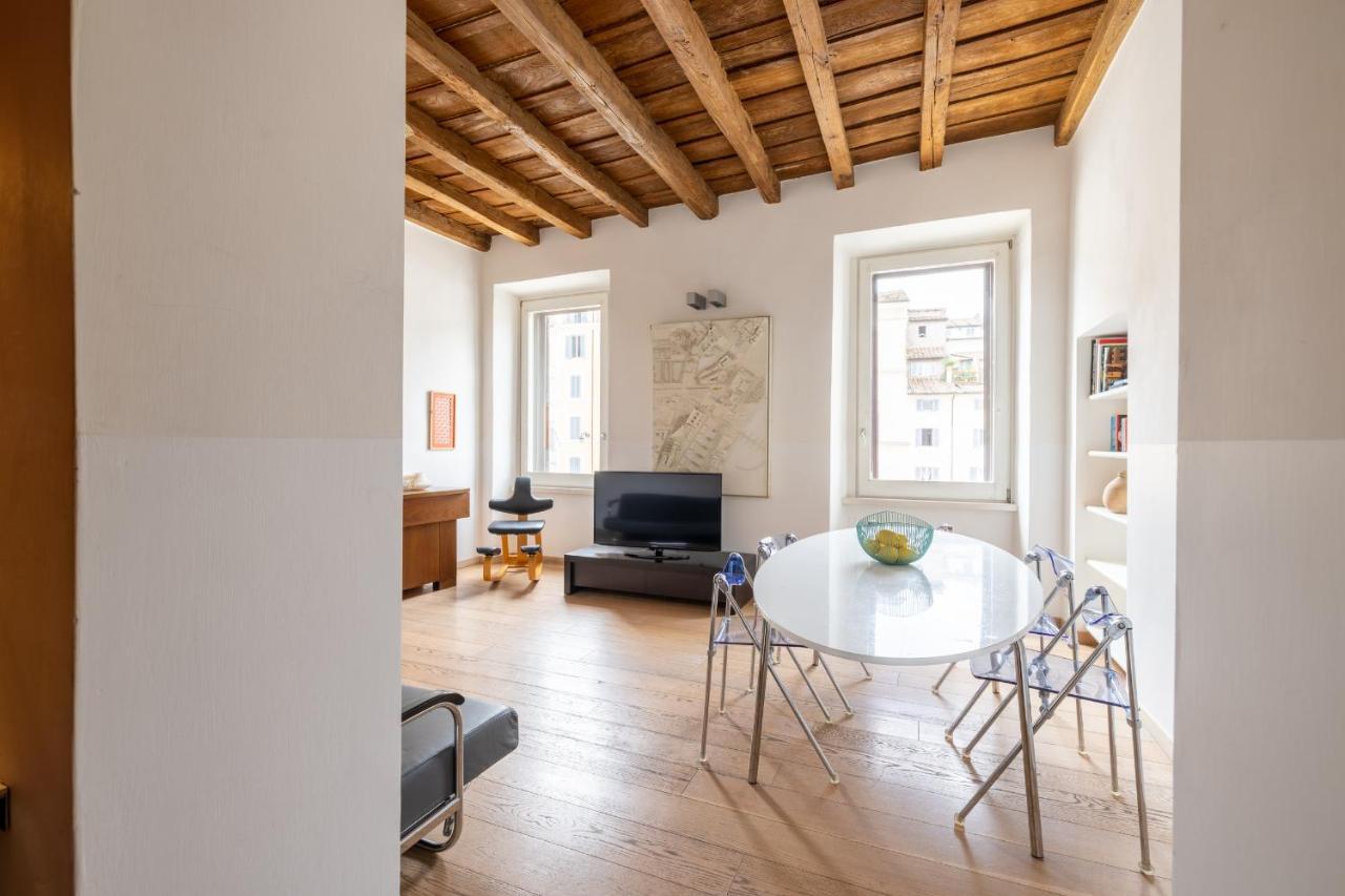 Modern Apartment In Campo De Fiori โรม ภายนอก รูปภาพ