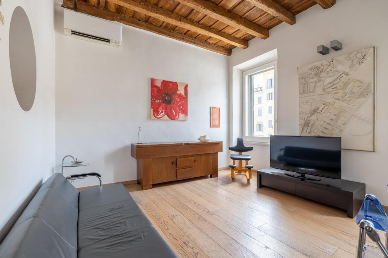 Modern Apartment In Campo De Fiori โรม ภายนอก รูปภาพ