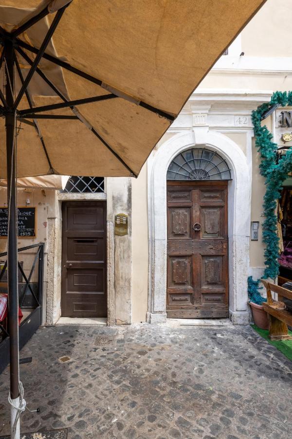 Modern Apartment In Campo De Fiori โรม ภายนอก รูปภาพ